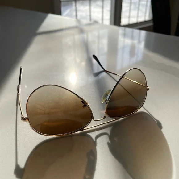 Ray-Ban Aviator Gold and Brown Sunglasses - Picture 2 of 14